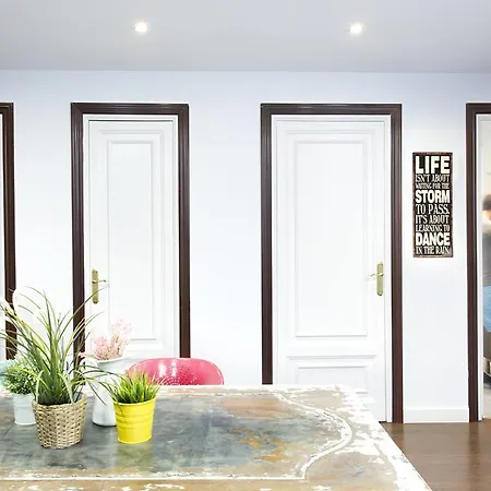Sweet Bcn Traveller House Apartment *